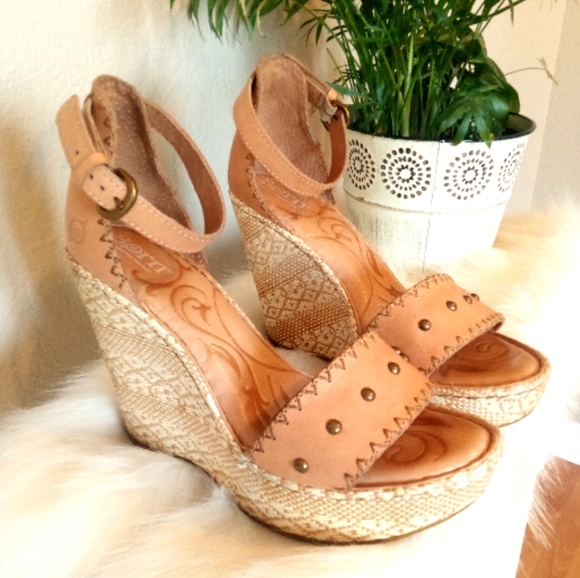 Born Shoes - NEW Born "Valari" Leather Wegde Sandals